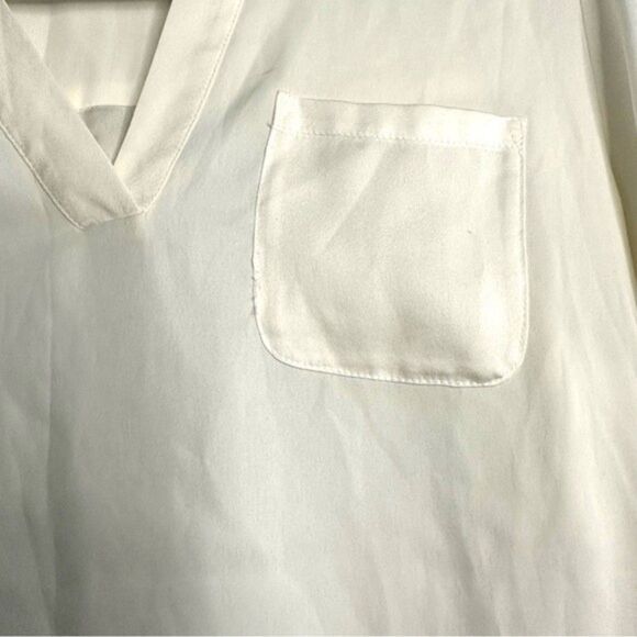 The Limited Women’s size small white silky feel long sleeve blouse 532B3 - Picture 5 of 11